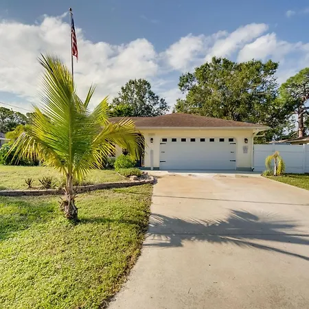 Tranquil Venice Escape With Private Backyard Oasis!